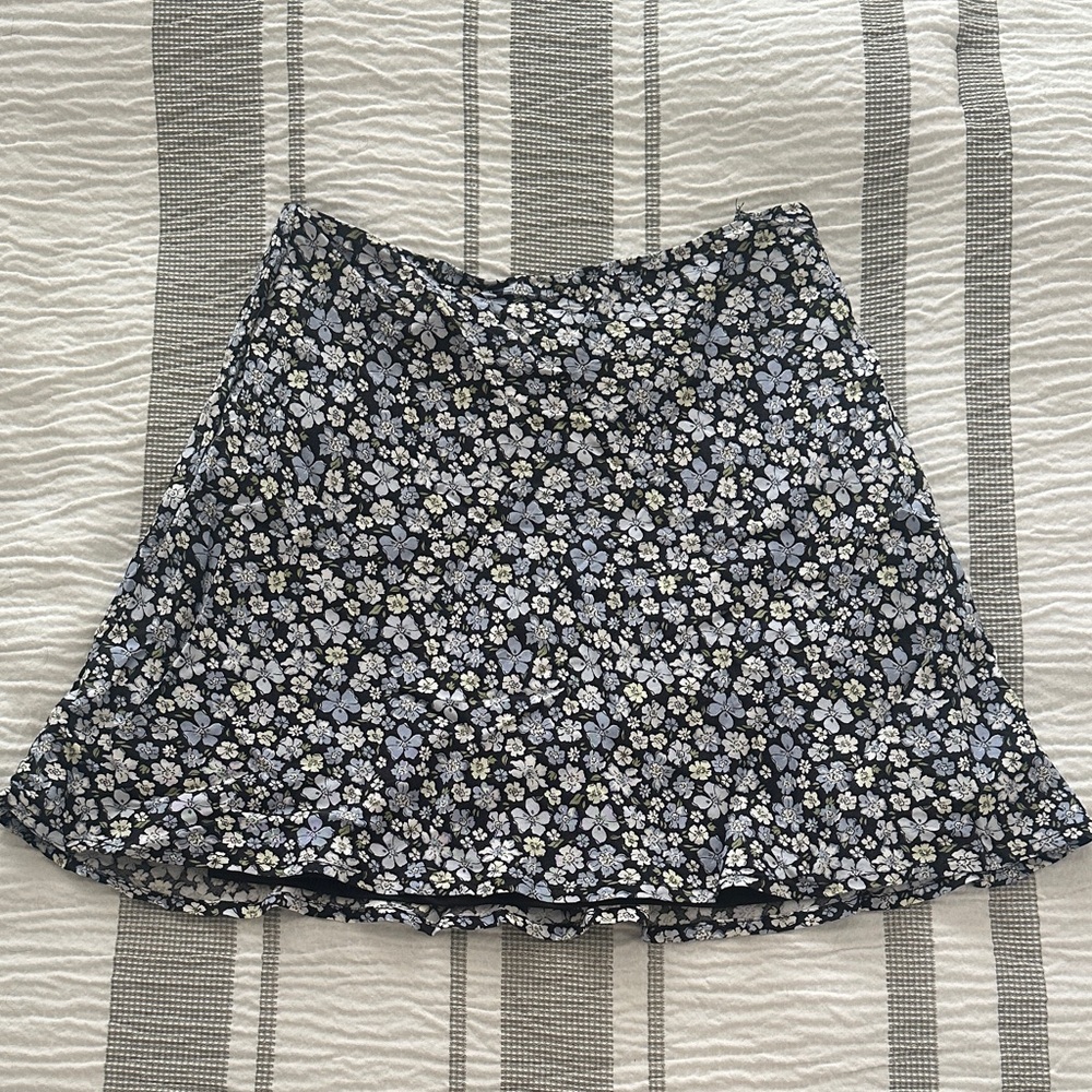 H&M Floral A-Line Skirt - Black and White
